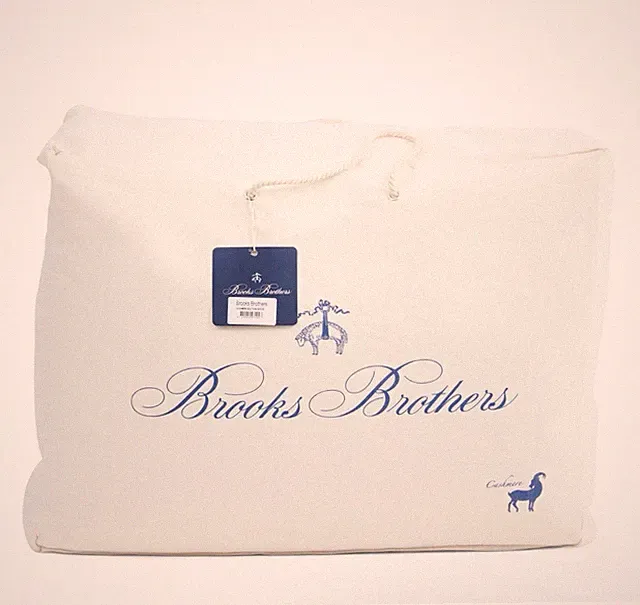 Brooks Brothers 50% Cashmere 50% Wool Luxury Comforter, Queen Off White 90x96