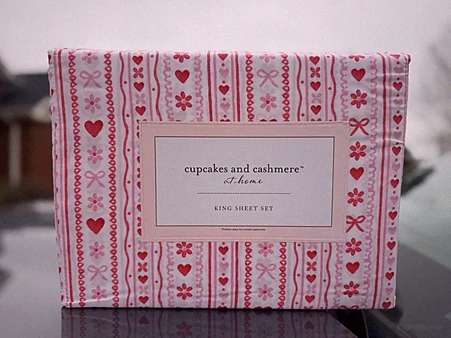 Cupcakes and Cashmere King Sheet Set Pink Red Hearts Bows Floral Stripe 4 Piece