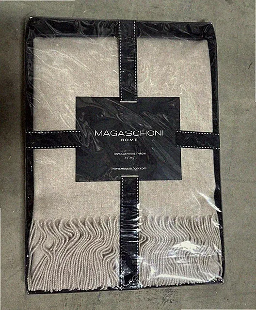Magaschoni 100% Cashmere Oatmeal Heathered Flannel Throw Blanket (Beige)