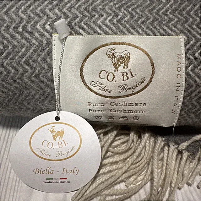 NWT CO.BI. Italy 100% Cashmere Throw Blanket Gray with Ivory Zigzag