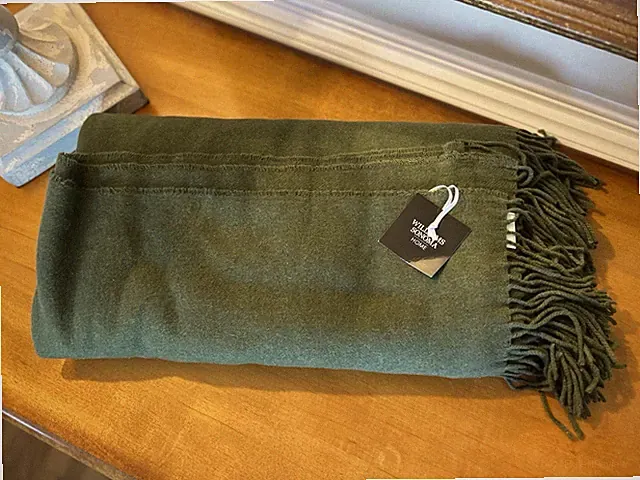 Williams Sonoma European Solid Cashmere Throw 51”x65” Green NWT OB
